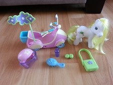 My Little Pony Butterfly Island Scootin' Along Breezie set Hasbro playset