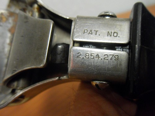 Vintage Corning Ware Twist Lock Maniglia Staccabile Brevetto #2.854.279 con Gancio - Foto 10 di 10