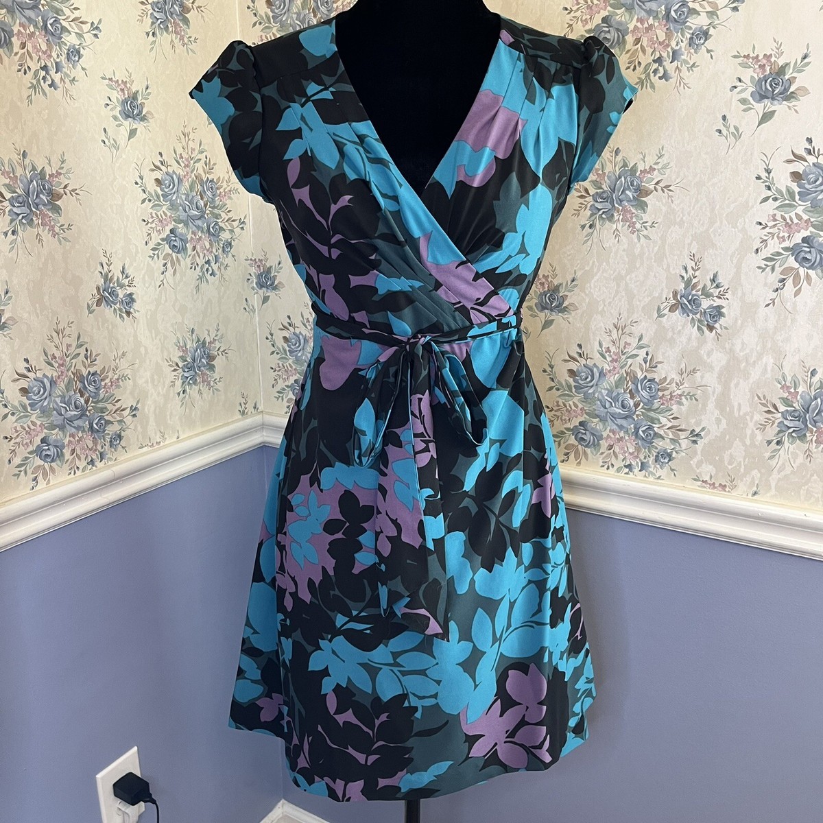 Banana Republic blue floral print wrap dress, Size 2