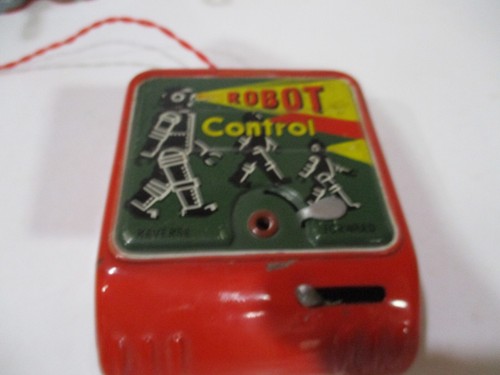 R-35 ROBOT Battery Operated EXCELLENT CONDITION--WORKS GOOD - Picture 9 of 12