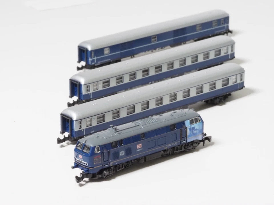 81421 Marklin Z King Ludwig II train set w/ 3 cars DB 5 Pole motor LED's new - Image 2 of 4