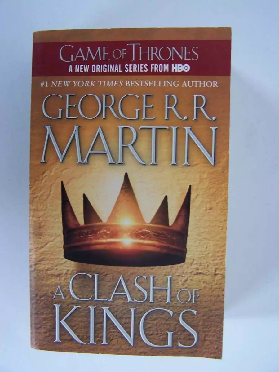 A Clash of Kings by George R.R. Martin – old paperback – Dropmart