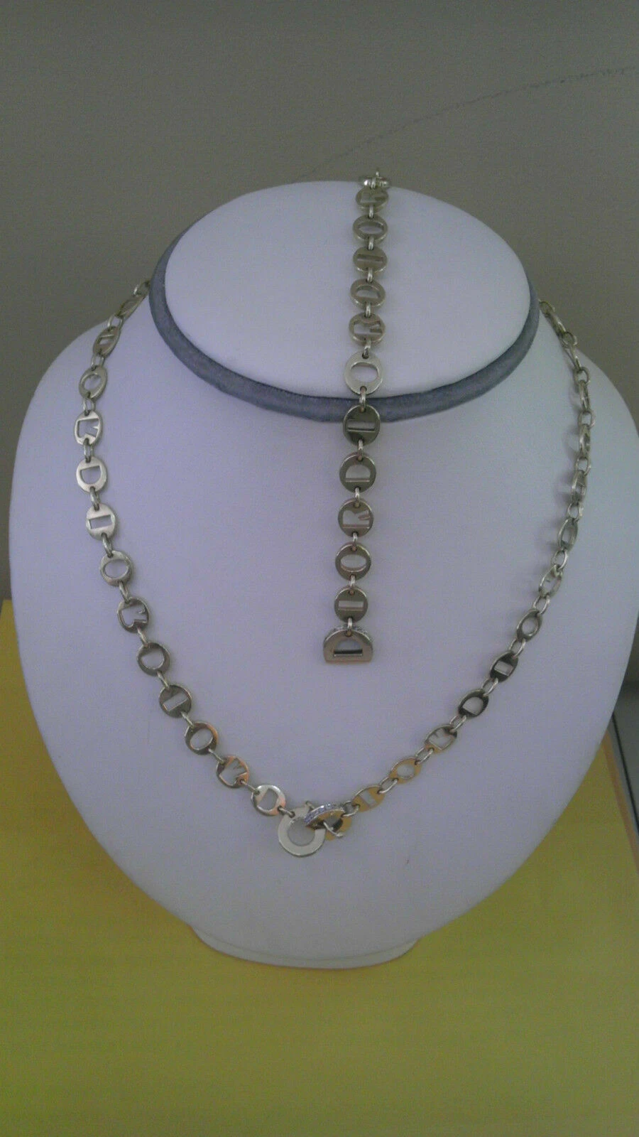 Ensemble collier et bracelet assorti or massif Christian Dior 14 carats