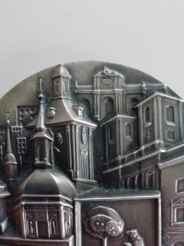 UNA MEDAGLIA BRONZO ARGENTATO COMMEMORATIVA DELLA CITTÀ DI MADRID, SPAGNA - PROGETTATA 1966 - Foto 16 di 24