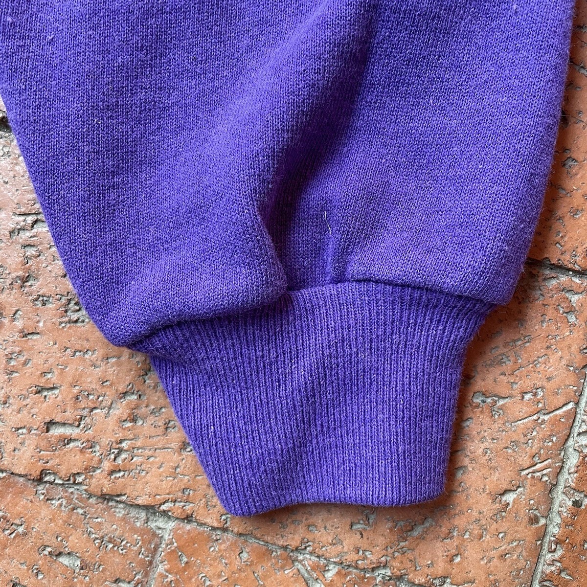 Vintage Hanes Raglan Sweatshirt 80s Purple Size XL Piñon