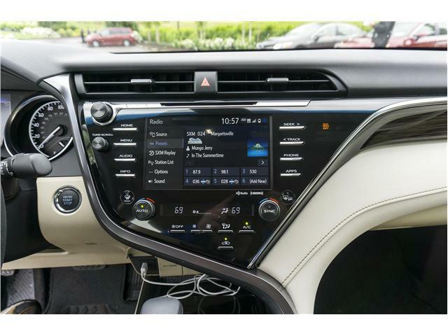 18 19 20 TOYOTA Camry GPS Navigation CD RADIO Touch-screen Entune