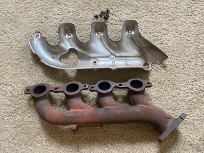 OEM 2002 Exhaust Manifold Passenger Side Chevy Avalanche Silverado 