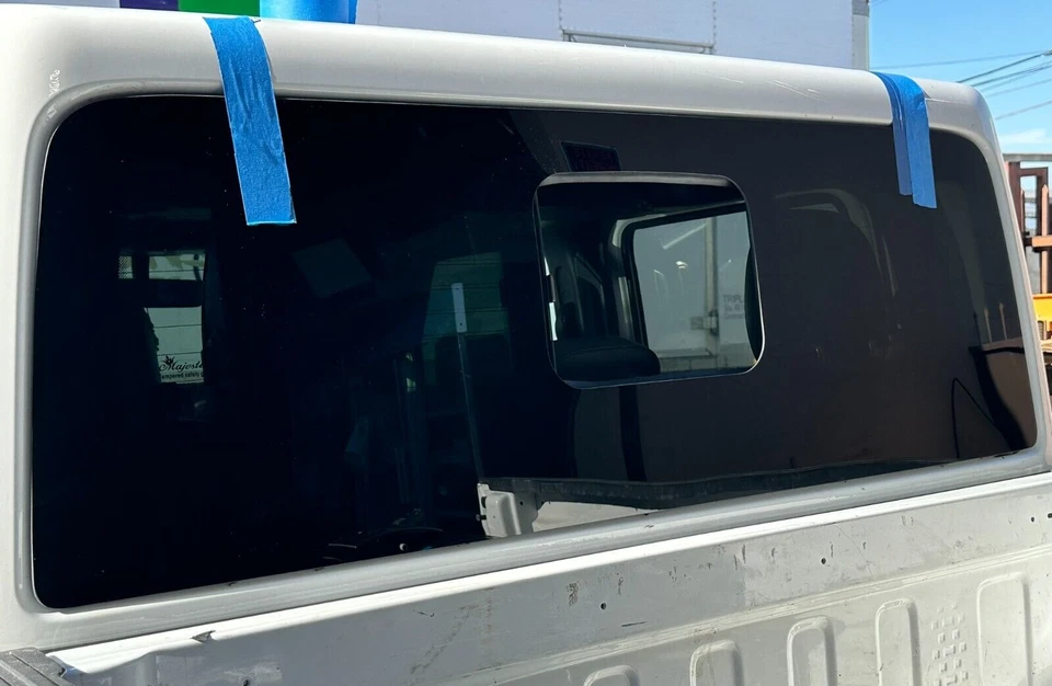 Fits 2020-2024 Jeep Gladiator Manual Rear Sliding Glass Window/ Heated + 2 Glues - Image 3 of 4
