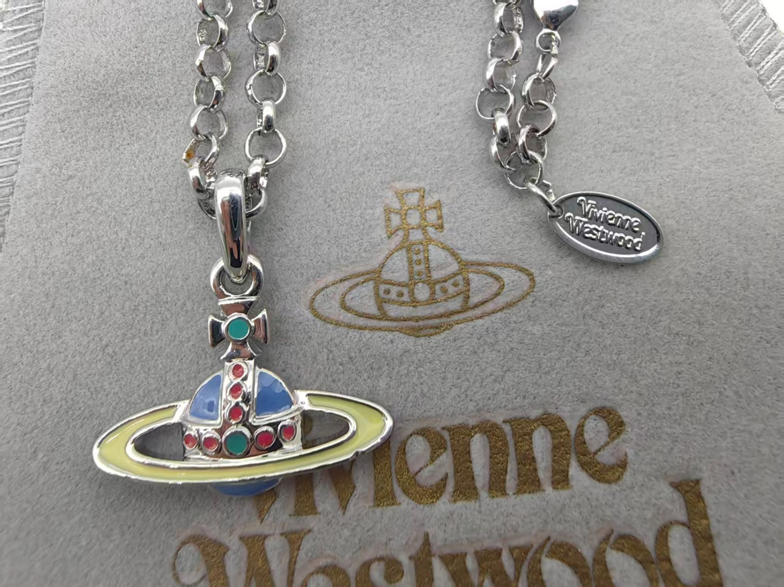 vivienne westwood necklace N2169