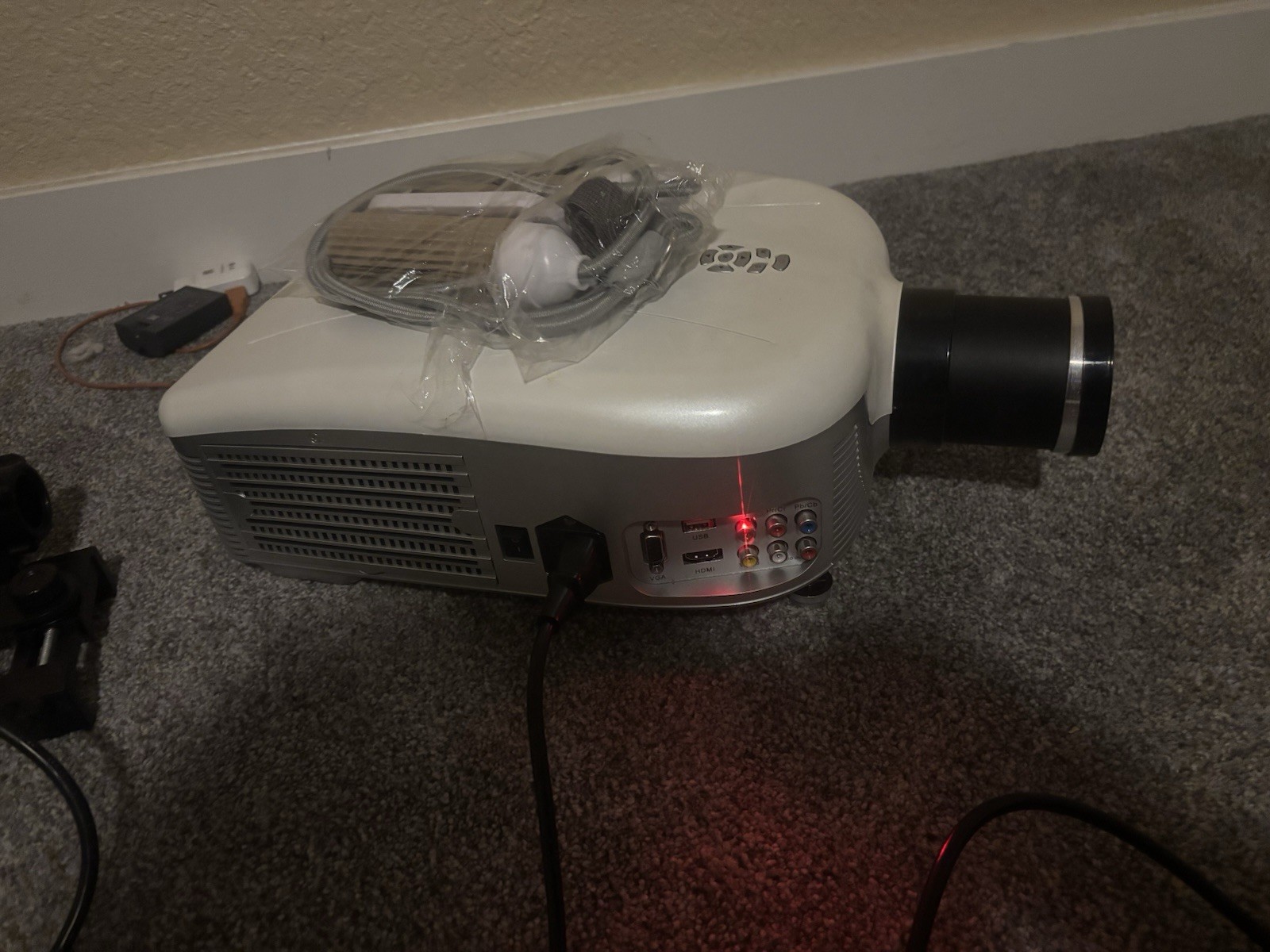 Pyle PRJLE55 LED Projector