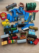 Tomy Thomas Plarail Set Zug Spielzeug Eisenbahn Gleis Bahnhof Tunnel 6 Layouts