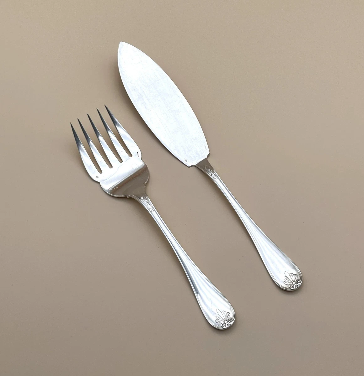 Suite De 12 Couverts En Argent- XIXème Siècle