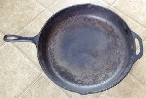 Vintage Large Lodge 15 1/4" Cast Iron Skillet USA 14SK w/Full Heat Ring