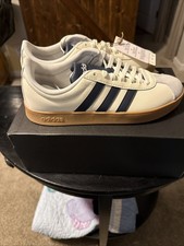 Brand new Women  s adidas VL Court Base Sz 6 - Cream/Navy Stripes