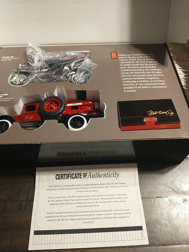 Ertl Huddles 1/25 - Ford Model T 1913 - Atlanta Falcons - Neuf En Boîte