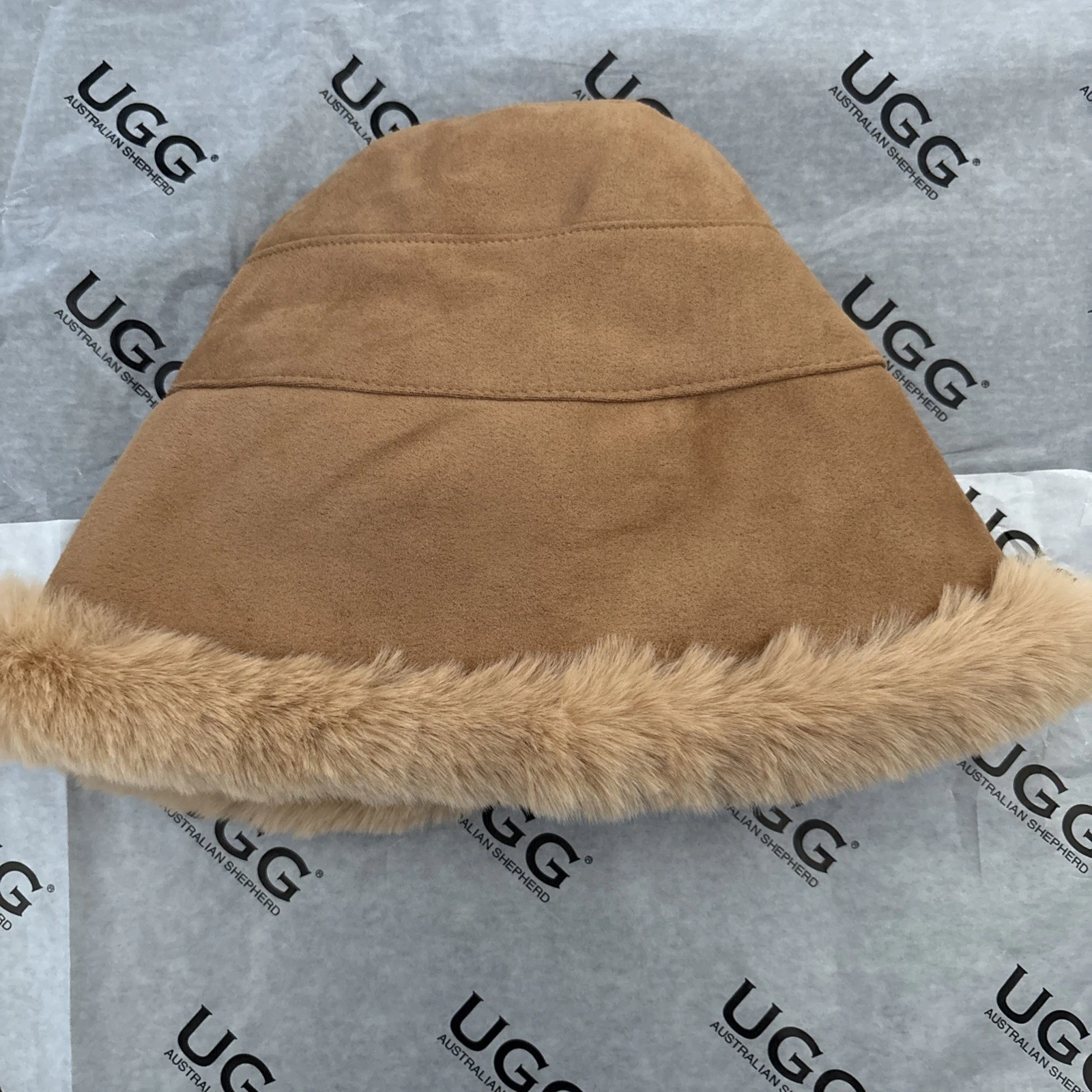NWT Suede Sherpa Bucket Hat Tan Shearling Lined Cozy EVERAU - UGG