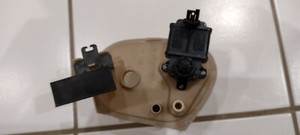 Kondenswasserpumpe zB.  Bauknecht 481236058212 mit Abdeckung für Trockner