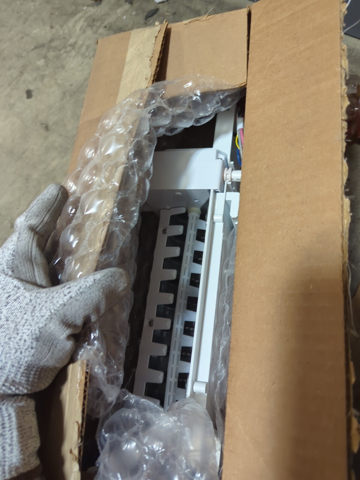 Midea Refrigerator Ice Maker Assy 12131000075536