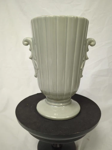 Vintage Red Wing Pottery Art Deco Vase Number 1362 Mint Green 7 And 3/4 In Tall