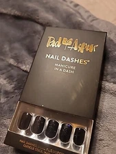 Red Aspen Reusable Nail Dashes, 24 Pop On Medium, Allison’s Little Black Dress
