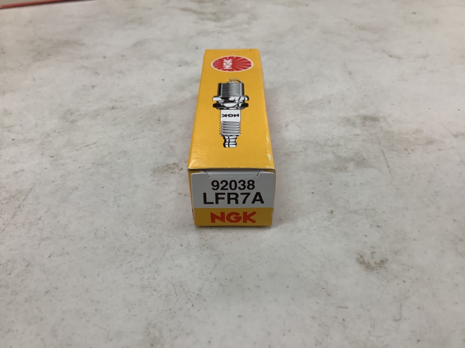 NGK 92038 LFR7A Standard Spark Plug for 94709-00435 94702-00435 Ignition dt