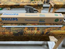 4 foot T8 30 watt flourescent light bulbs, 4100K