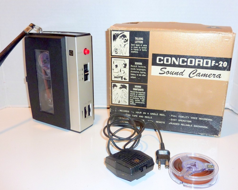 Vintage Concord F-20  Portable Sound Camera Audio Tape Recorder and Microphone
