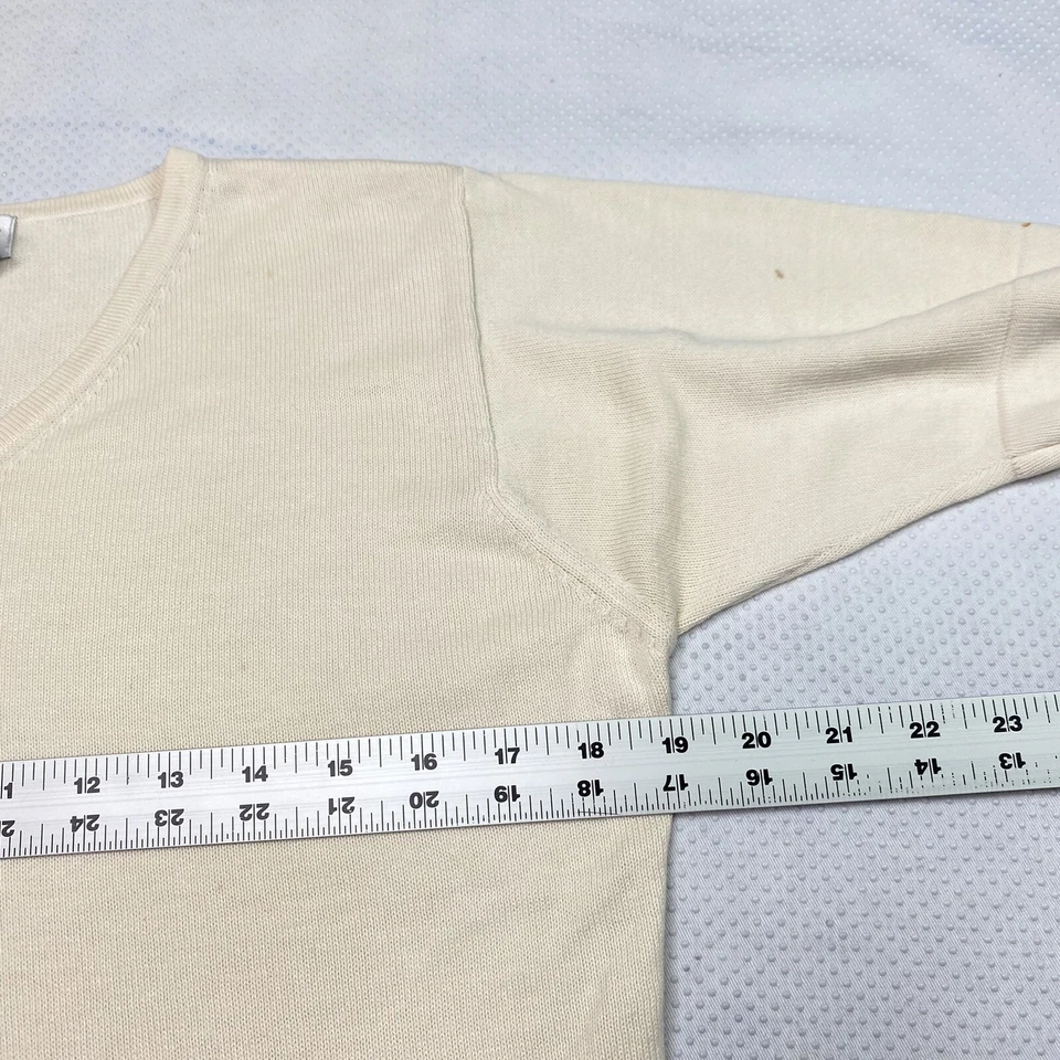 Suéter Deane & White para mujer talla PM crema manga corta cuello en V tejido apretado elástico Foto 4 de 4