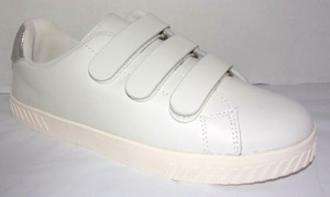 white leather tretorns womens