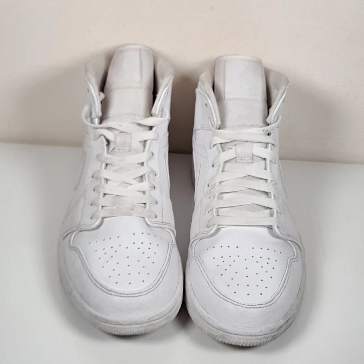 Nike Air Jordan 1 Mid Triple White Trainers Sneakers 2019 554724