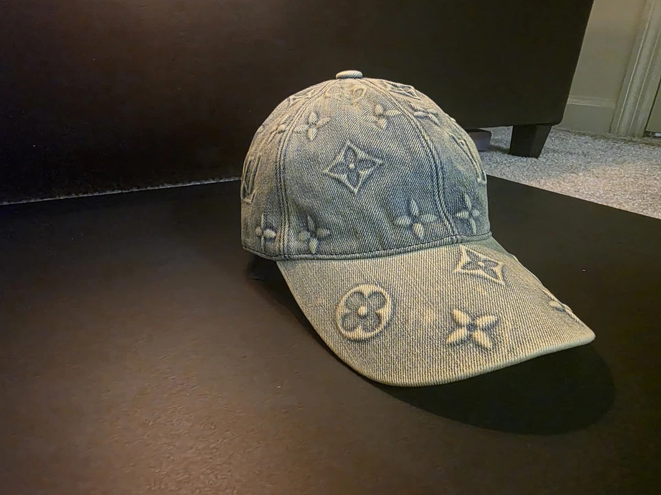 Louis Vuitton Blue Denim Baseball Cap with LV Monogram - Image 2 of 4