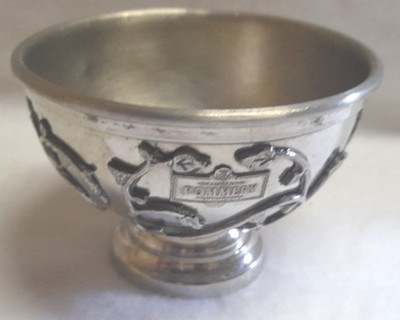 KLEINE METALLSCHALE FÜR CHAMPAGNER POMMERY NR. 3