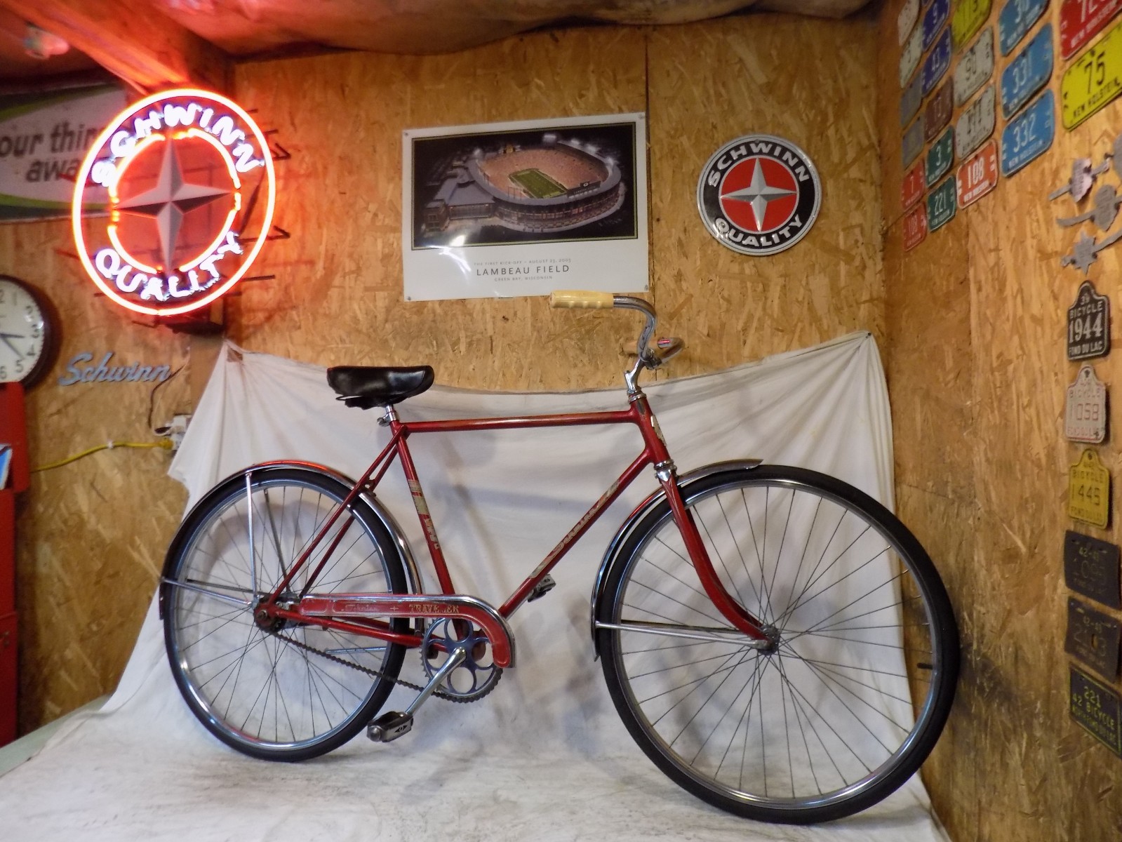 (Used) 1961 SCHWINN TRAVELER MENS 2-SPEED DELUXE BICYCLE VINTAGE RACER SPEEDSTER S5 60s (224.95 USD) (Used) 1961 SCHWINN TRAVELER MENS 2-SPEED DELUXE BICYCLE VINTAGE RACER SPEEDSTER S5 60s (224.95 USD)