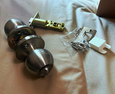 DL607SNBK Keyed Entry Satin Nickel Door Lock Set w/ Latch, Keys  Hardware NEW 