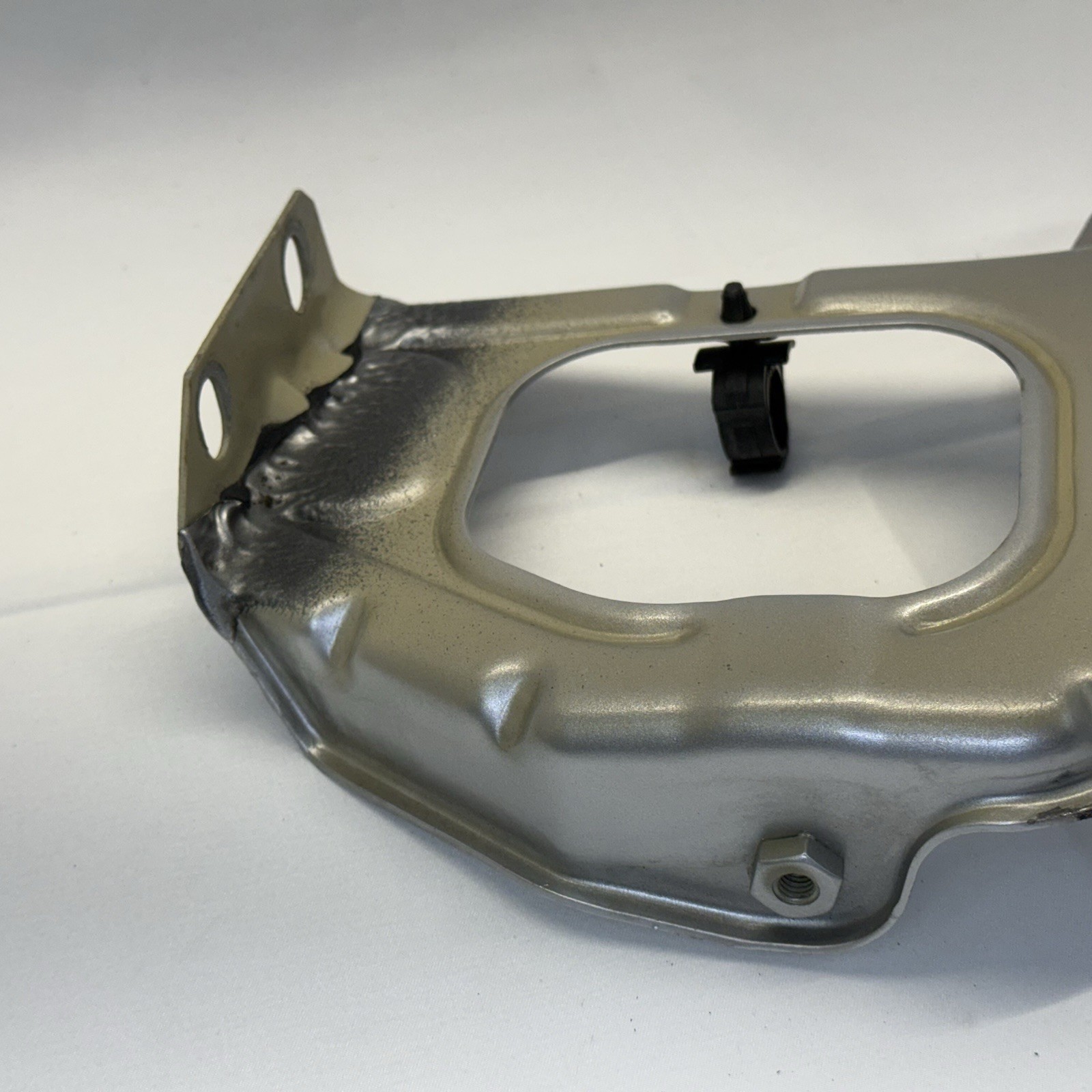 Maserati Quattroporte M139 Front Right Side Headlight Support Bracket OEM 03-08