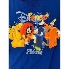 Disney 3X short sleeve shirt with raised 2014 numbers EUC
