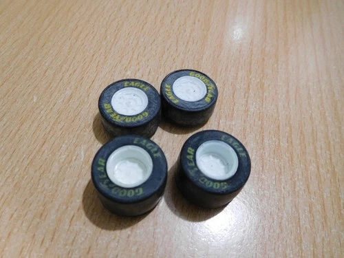 Scalextric - 1980's onward F1 Goodyear Eagle Tyres & Wheels. Front & Rear. N.O.S - Picture 1 of 4