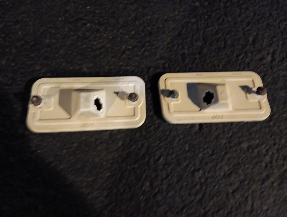 Lámparas de luz de estacionamiento marcadoras laterales delanteras para Pontiac Firebird 1970 OEM. P1A70 Foto 2 de 4