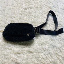 Lululemon Everywhere Belt Bag Fleece Black 1L Gold Hardware New With Tags