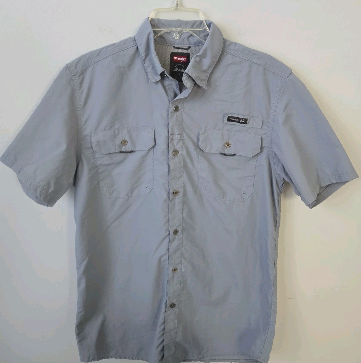 Wrangler Outdoor Men’s Small Gray Short Sleeve Button Up Shirt Fishing Hiking...