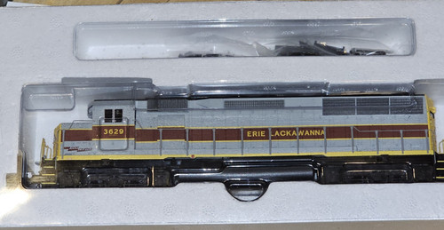 Locomotora diésel HO Walthers Proto 2000 SD45 Erie Lackawanna #3629 | Condition: New: Other (See Details)