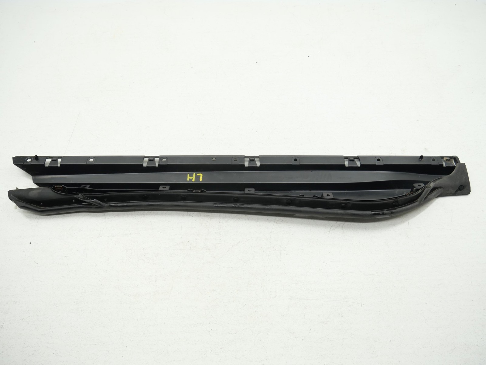 Used Right Passenger Door Lower Moulding Panel Bracket 2020-2023 Mclaren GT OEM