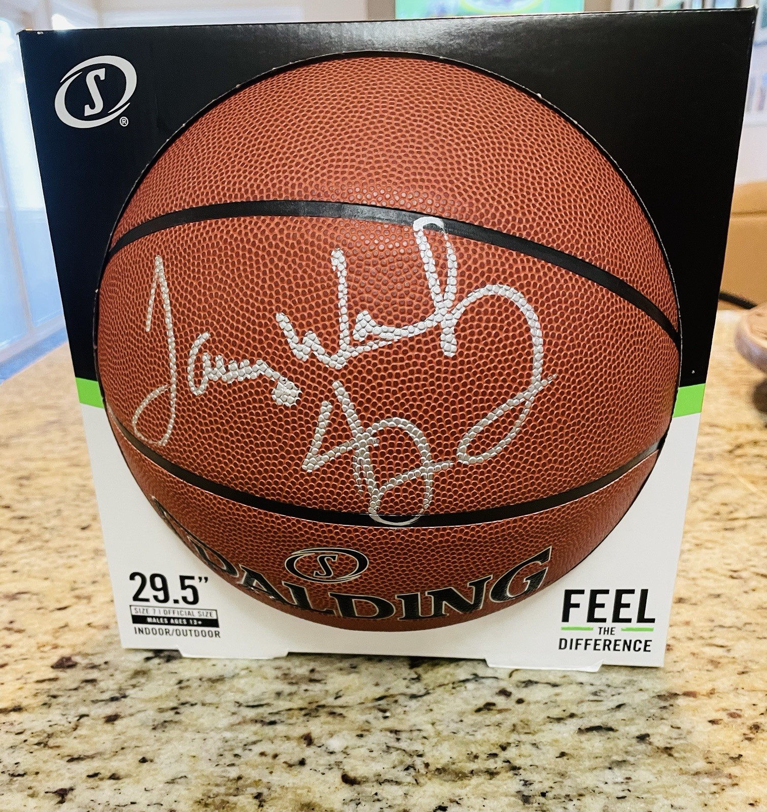 James Worthy Autographed Signed Las Angeles Lakers La Lakers Full Size Spalding Basketball W/Beckett COA 