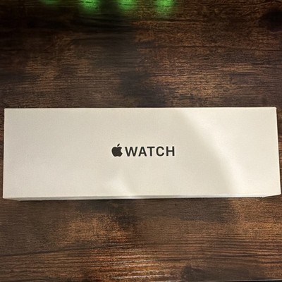 Apple Watch SE 3 [GPS 40mm] Smartwatch Starlight Aluminum Case Sport Band-S/M