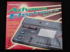 Radio Shack Science Fair 300-in-One Electronic Project Lab 28-270 in Box