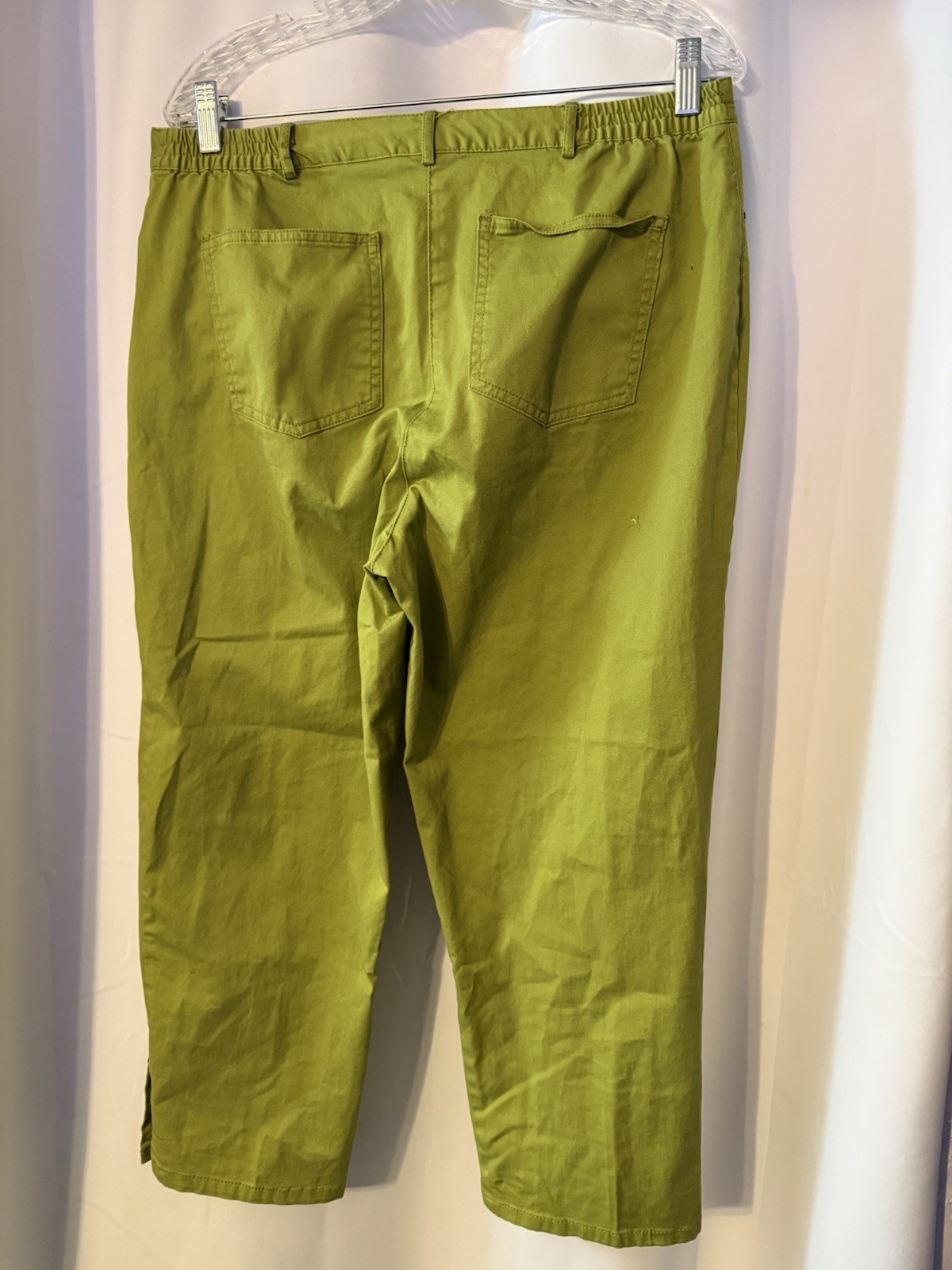 Ruby Rd. chartreuse Green Cropped Pants Button Ac… - image 3