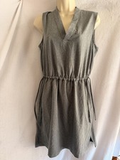 Calvin Klein Women’s 6 Gray Sleeveless V Neck Dress W/ Side Pockets Career. EE8