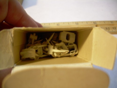 3 Vintage OLD HARDWARE STOCK White Insulated Staples BLAKE + RODALE ephemera - Picture 7 of 12