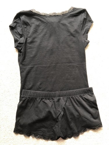 H&M Nightwear Black Tee Shirt & Shorts Sleepwear 2 Piece Lounge Wear Size Small - Picture 5 of 6