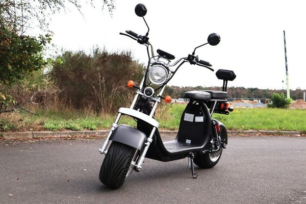 E-Scooter Coco Fat Bike Ca.40 Km/H 35 Km Reichweite 60V 1500W Chopper Roll-image